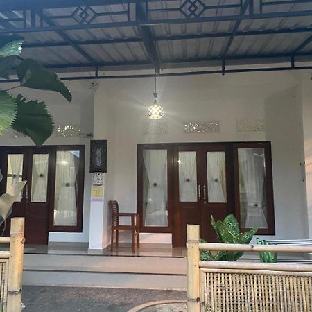 Sri Sedana Guest House 시데멘 외부 사진